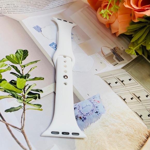 For Apple Watch White Silicone Band - Picture 7 of 8